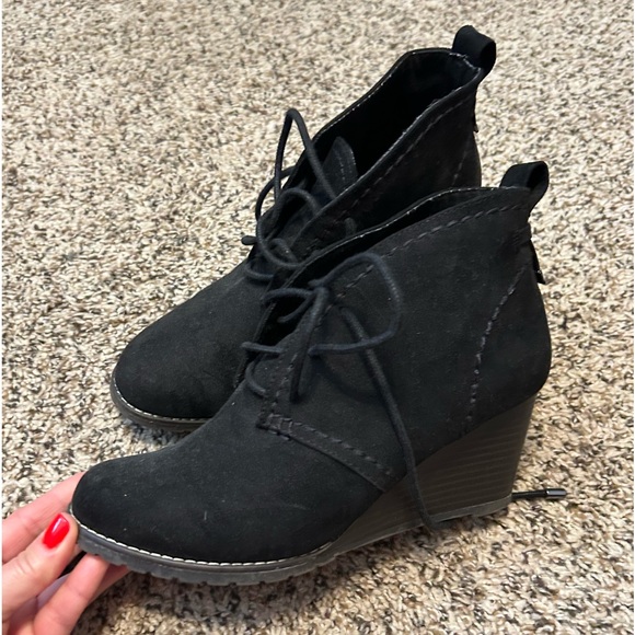 Black wedge suede booties - Picture 2 of 7